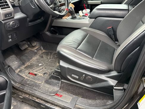 Used 2019 Ford F150 Raptor w/ Equipment Group 802A Luxury image 8