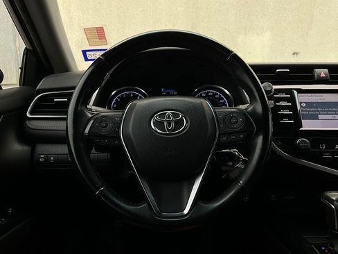 Used 2019 Toyota Camry SE image 29