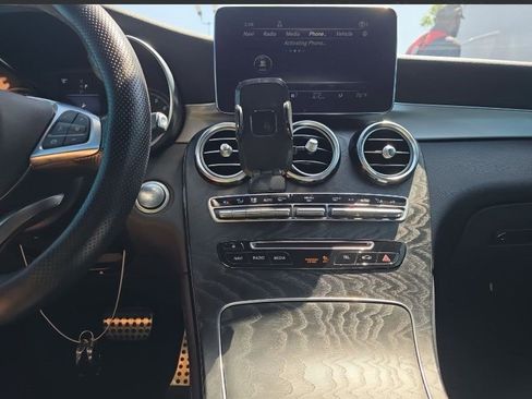 Used 2019 Mercedes-Benz GLC 300 GLC 300 w/ Multimedia Package image 28