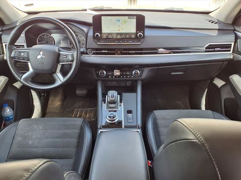 Used 2024 Mitsubishi Outlander SE AWD/4WD image 11
