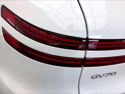New 2026 Genesis GV70 3.5T Sport Advanced image 17