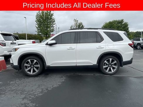 Used 2023 Honda Pilot Elite image 3
