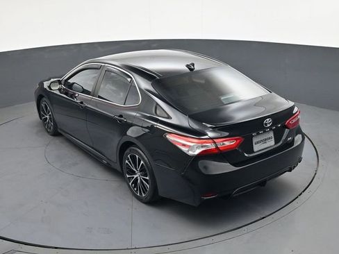 Used 2020 Toyota Camry SE image 24