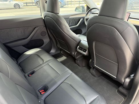 Used 2024 Tesla Model Y Performance AWD/4WD image 19