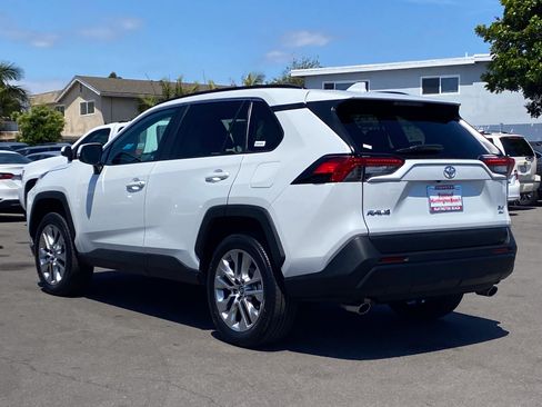 Certified 2025 Toyota RAV4 XLE Premium AWD/4WD image 5