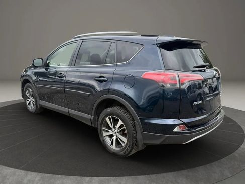 Used 2018 Toyota RAV4 XLE w/ Plus Extra Value Package AWD/4WD image 7
