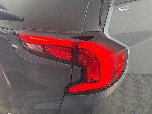 Used 2018 GMC Terrain SLT image 34