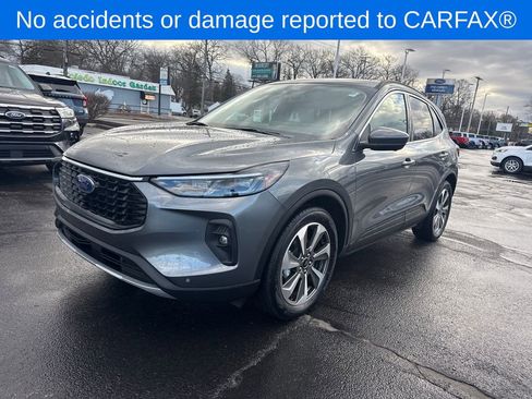 Used 2025 Ford Escape Platinum w/ Premium Technology Package image 2