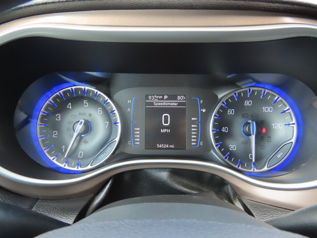 Used 2018 Chrysler Pacifica L FWD image 58