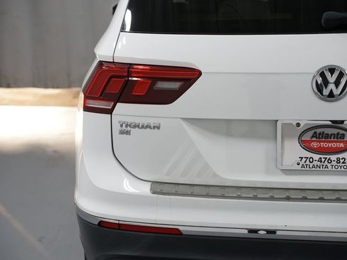 Used 2021 Volkswagen Tiguan SE image 10