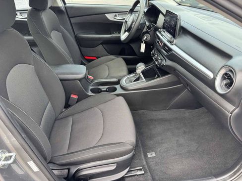 Used 2023 Kia Forte LXS FWD image 16