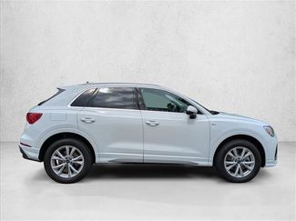 Used 2025 Audi Q3 2.0T Premium Plus w/ Premium Plus Package AWD/4WD video 4