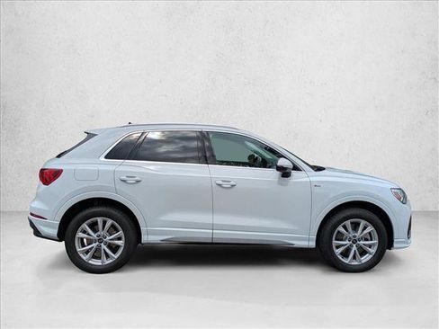 Used 2025 Audi Q3 2.0T Premium Plus w/ Premium Plus Package AWD/4WD image 4