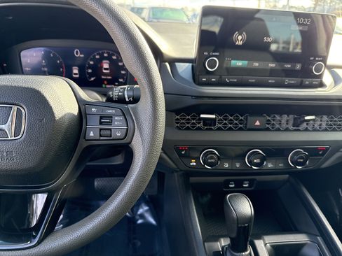 Used 2024 Honda Accord EX image 20