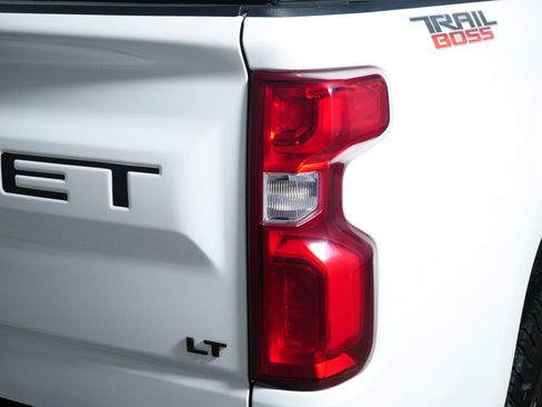 Certified 2020 Chevrolet Silverado 1500 LT Trail Boss image 17