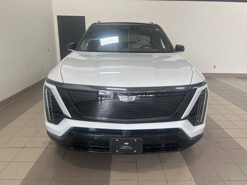 Used 2026 Cadillac Vistiq Sport w/ LPO, Floor Liner Package AWD/4WD image 8