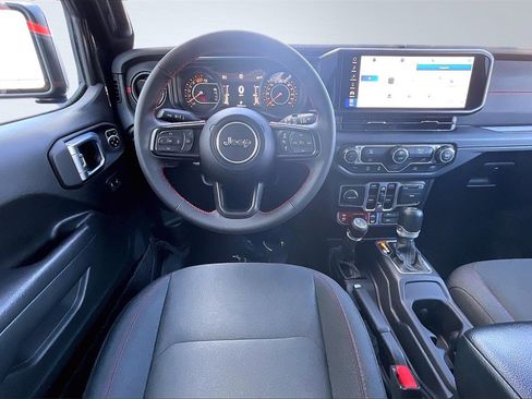 Used 2024 Jeep Wrangler Unlimited Rubicon image 5