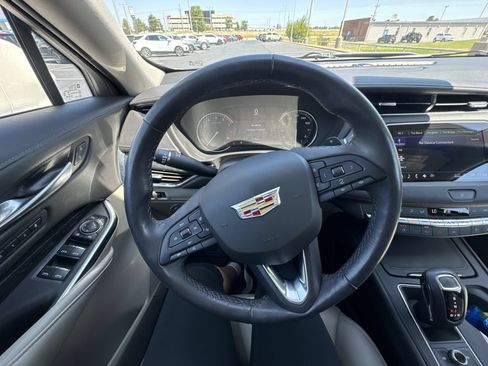 Used 2019 Cadillac XT4 Premium Luxury FWD image 14