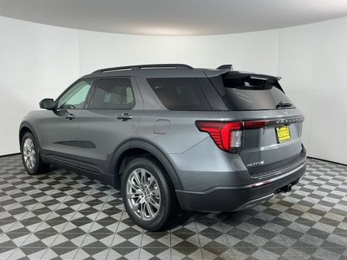 New 2026 Ford Explorer Active w/ Active Comfort Package image 7