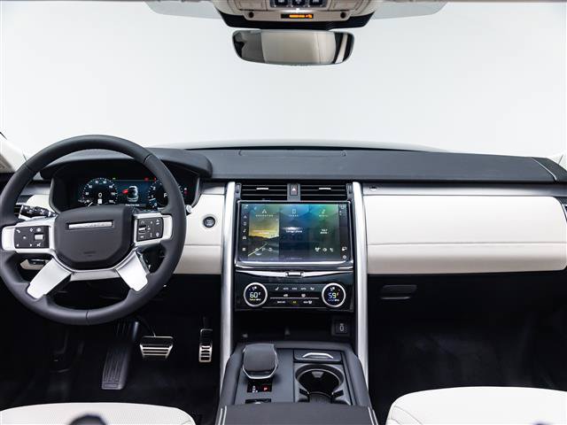 New 2026 Land Rover Discovery Dynamic SE AWD/4WD image 18