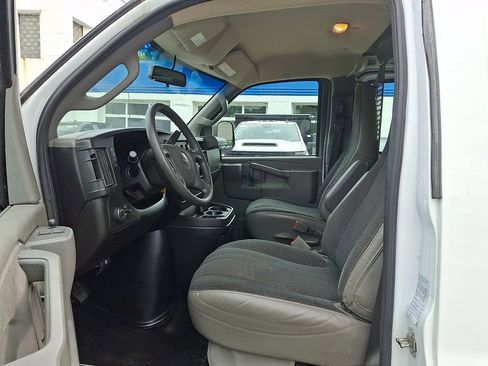 Certified 2022 Chevrolet Express 2500 w/ Driver Convenience Package RWD image 14