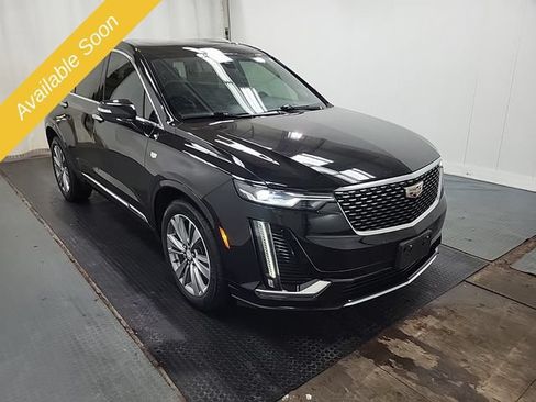 Used 2022 Cadillac XT6 Premium Luxury AWD/4WD image 7