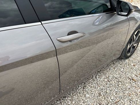 Used 2023 Hyundai Elantra Limited image 29