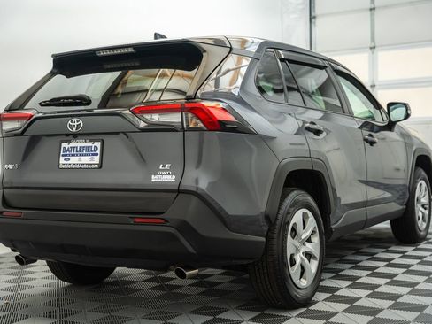 Used 2024 Toyota RAV4 LE AWD/4WD image 5