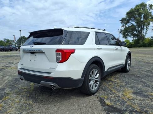 Used 2023 Ford Explorer Limited w/ Equipment Group 301A AWD/4WD image 5