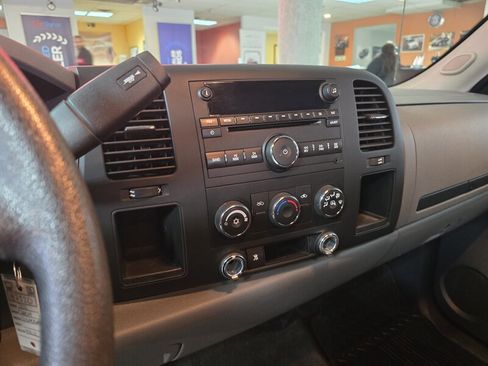 Used 2011 Chevrolet Silverado 1500 LS image 18