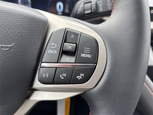 New 2025 Ford Explorer Active w/ Active Comfort Package image 19