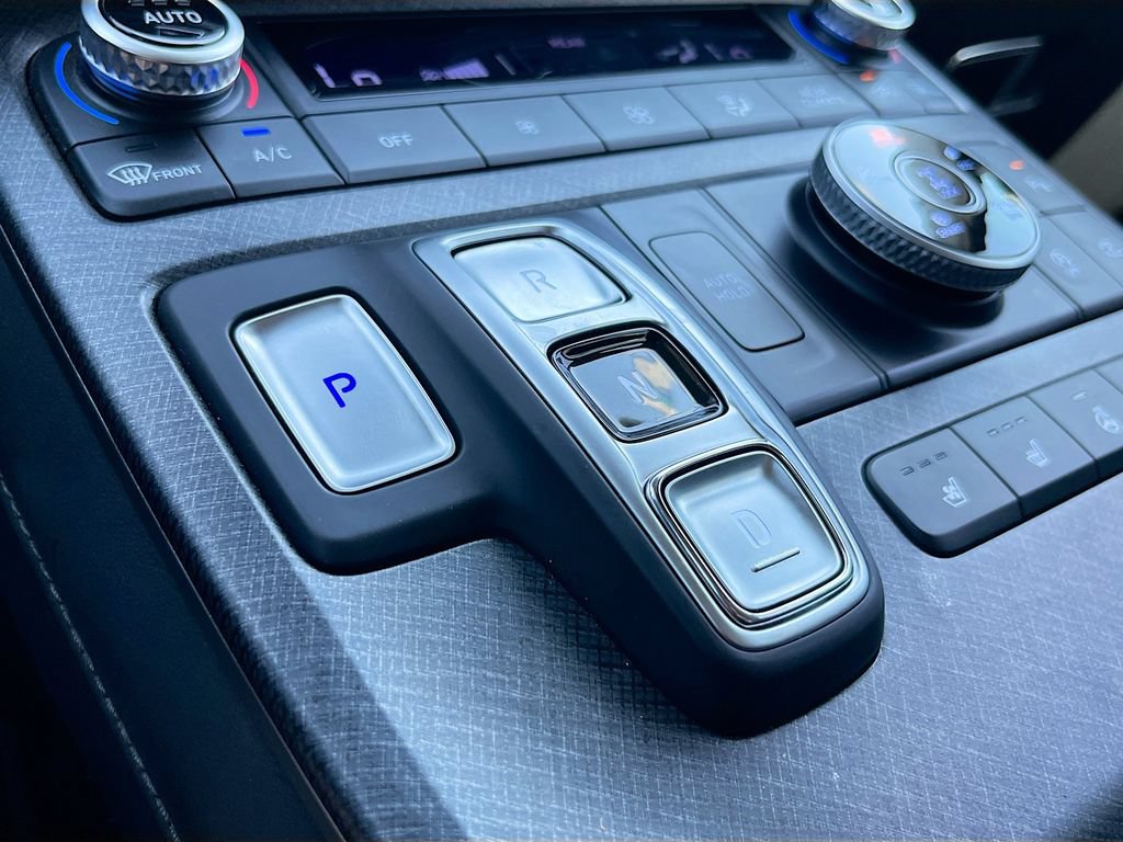 Used 2024 Hyundai Palisade Limited AWD/4WD image 17