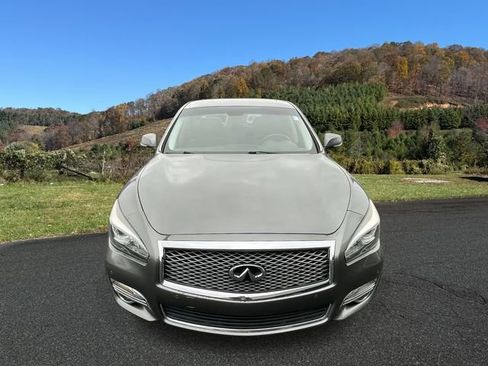 Used 2015 INFINITI Q70 3.7 image 2