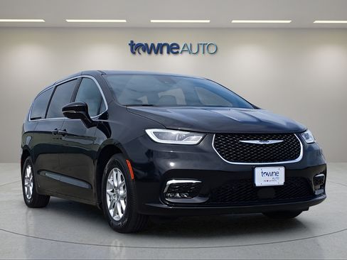 Used 2026 Chrysler Pacifica Select FWD image 8