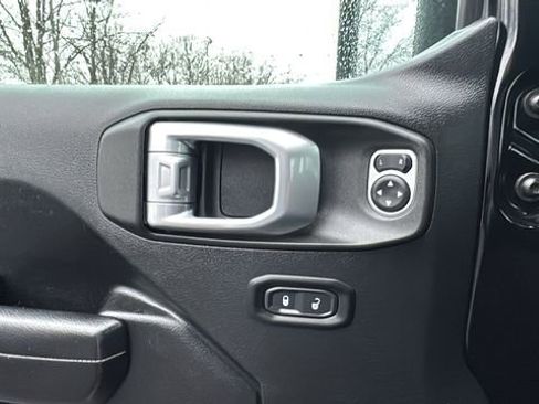 Used 2019 Jeep Wrangler Sport w/ Quick Order Package 24S image 10