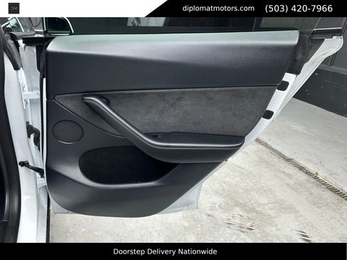 Used 2023 Tesla Model Y Long Range image 25