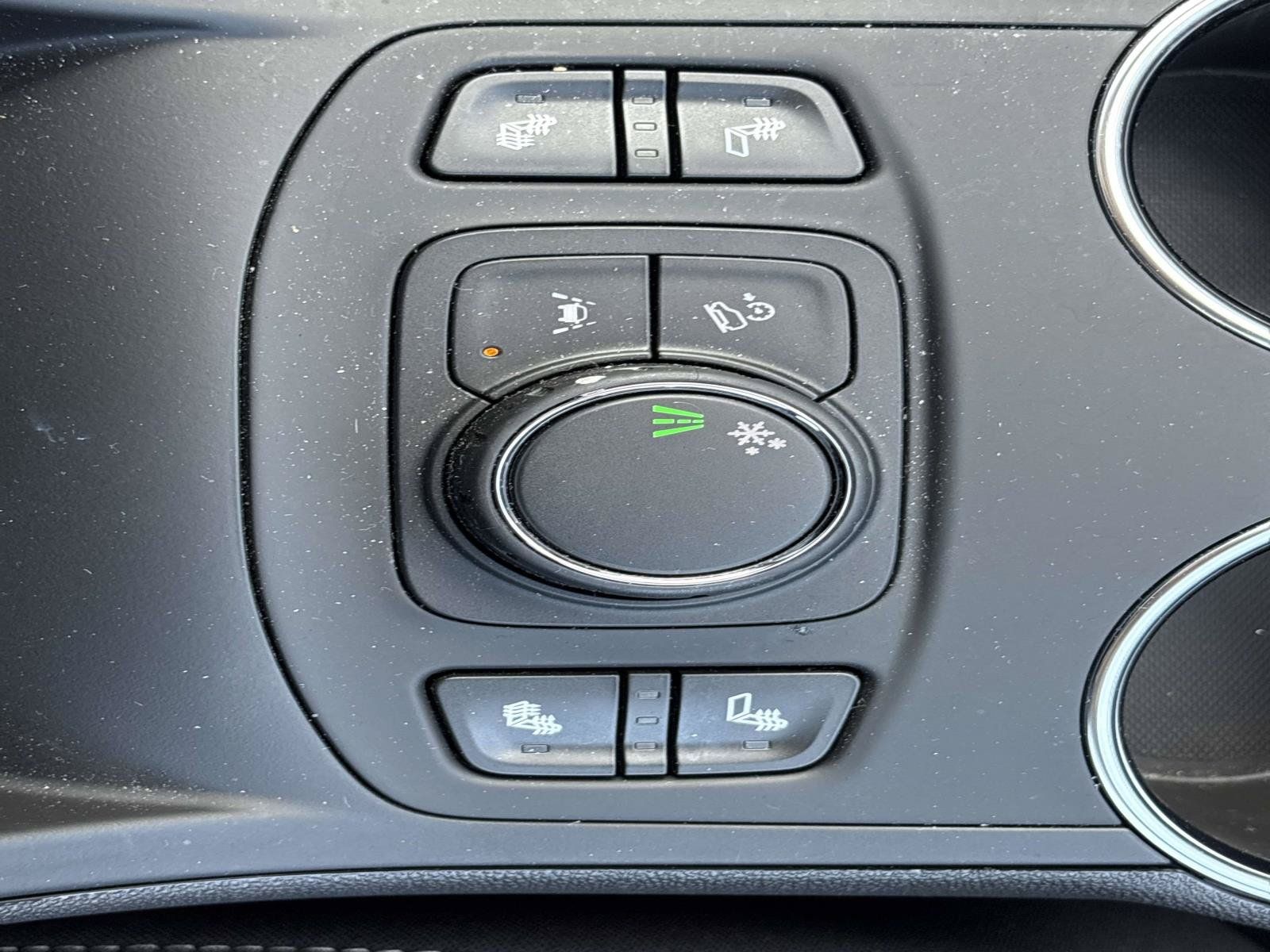 Used 2024 GMC Terrain SLT FWD image 24