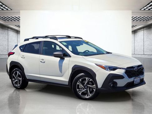 Certified 2025 Subaru Crosstrek 2.5i Premium AWD/4WD image 2
