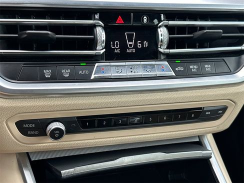 Used 2019 BMW 330i Sedan w/ Convenience Package image 22