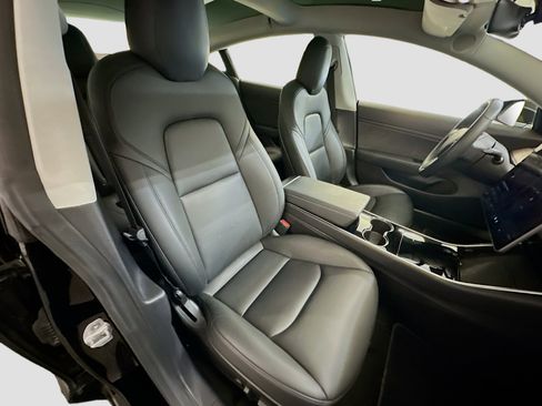 Used 2018 Tesla Model 3 Mid Range image 33