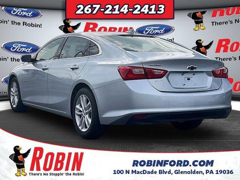 Used 2017 Chevrolet Malibu LT FWD image 5