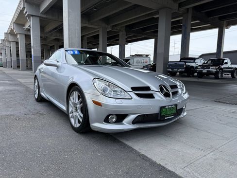 Used 2007 Mercedes-Benz SLK 280 w/ AMG Sport Pkg image 3