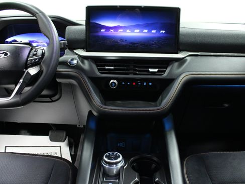 Used 2026 Ford Explorer Tremor w/ Tremor Ultimate Package AWD/4WD image 19