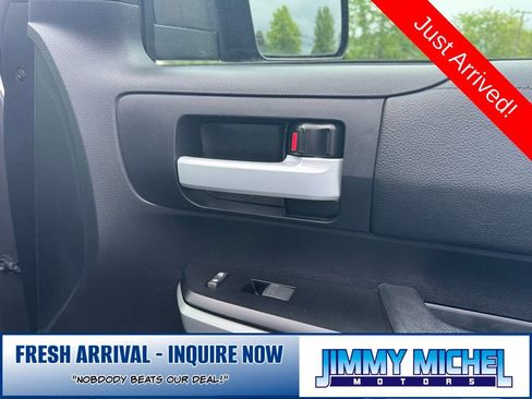 Used 2016 Toyota Tundra SR5 w/ TRD Off Road Package AWD/4WD image 15