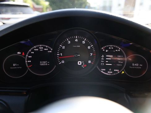 Used 2019 Porsche Cayenne AWD/4WD image 16