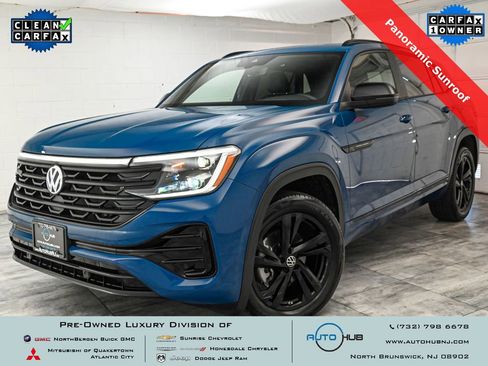 Used 2026 Volkswagen Atlas Cross Sport SEL R-Line AWD/4WD image 1