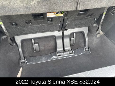 Used 2022 Toyota Sienna XSE w/ XSE Plus Package AWD/4WD image 17
