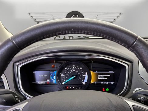 Used 2016 Ford Fusion Titanium FWD image 18