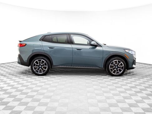 Certified 2025 BMW X2 xDrive28i w/ Premium Package image 6