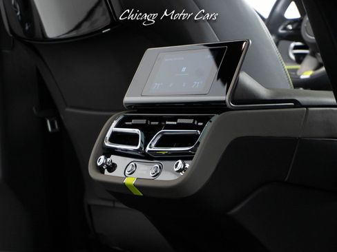 Used 2023 Bentley Bentayga Extended Wheelbase image 52